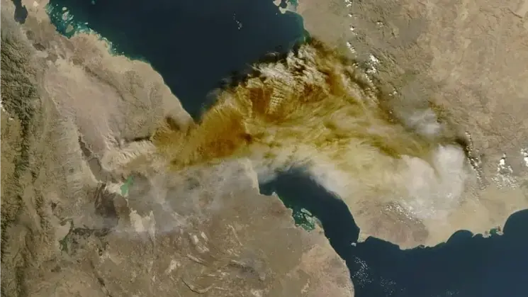 Hàng không Ấn Độ ảnh hưởng do tro bụi từ núi lửa